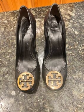 Tory Burch Black Leather Heels with Gold Logo Medallion
